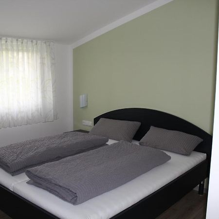 Helmers Gaestehaus Gempfing Esterno foto