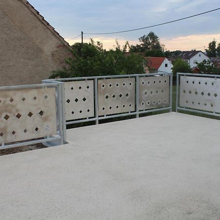 Helmers Gaestehaus Gempfing Esterno foto