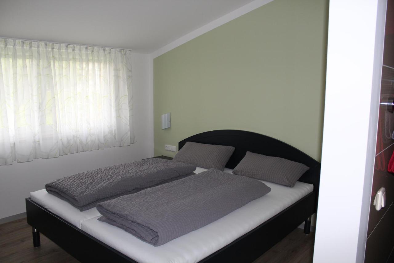 Helmers Gaestehaus Gempfing Esterno foto