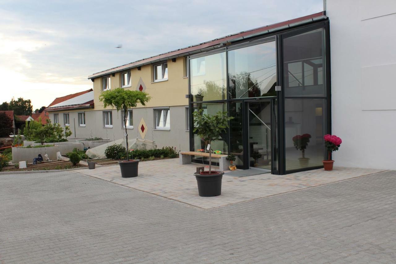 Helmers Gaestehaus Gempfing Esterno foto